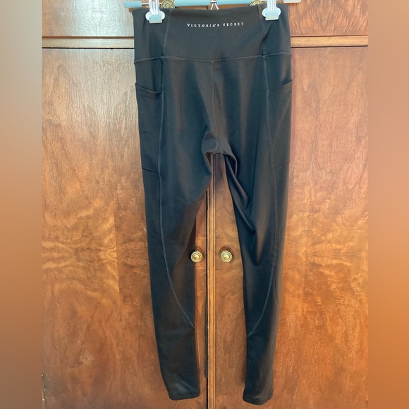 Victoria’s Secret Essential Pocket Leggings - Black - Picture 5 of 6
